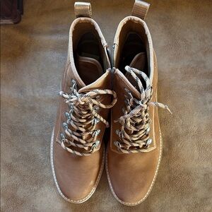 Women Tan Leather Boots Dolce Vita Hiking Boots size 9